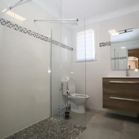 Location Corsica Apartment Cavalaire-sur-Mer Exterior photo